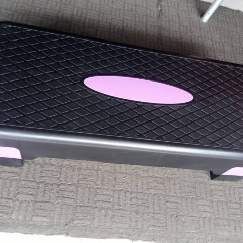 Enhance your workouts with a medium aerobic step board. Adjustable height, durable, and non-slip surface for safe cardio, toning, and flexibility exercises at home or the gym