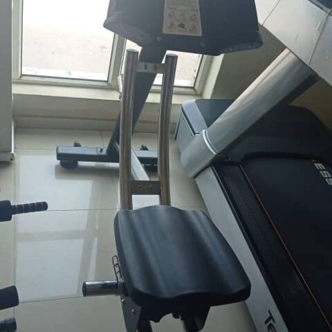 Maximize core strength with the Big Ab Coaster—designed for full-range abdominal workouts, offering smooth movement to tone and sculpt your abs, obliques, and lower back. Perfect for home or commercial gyms